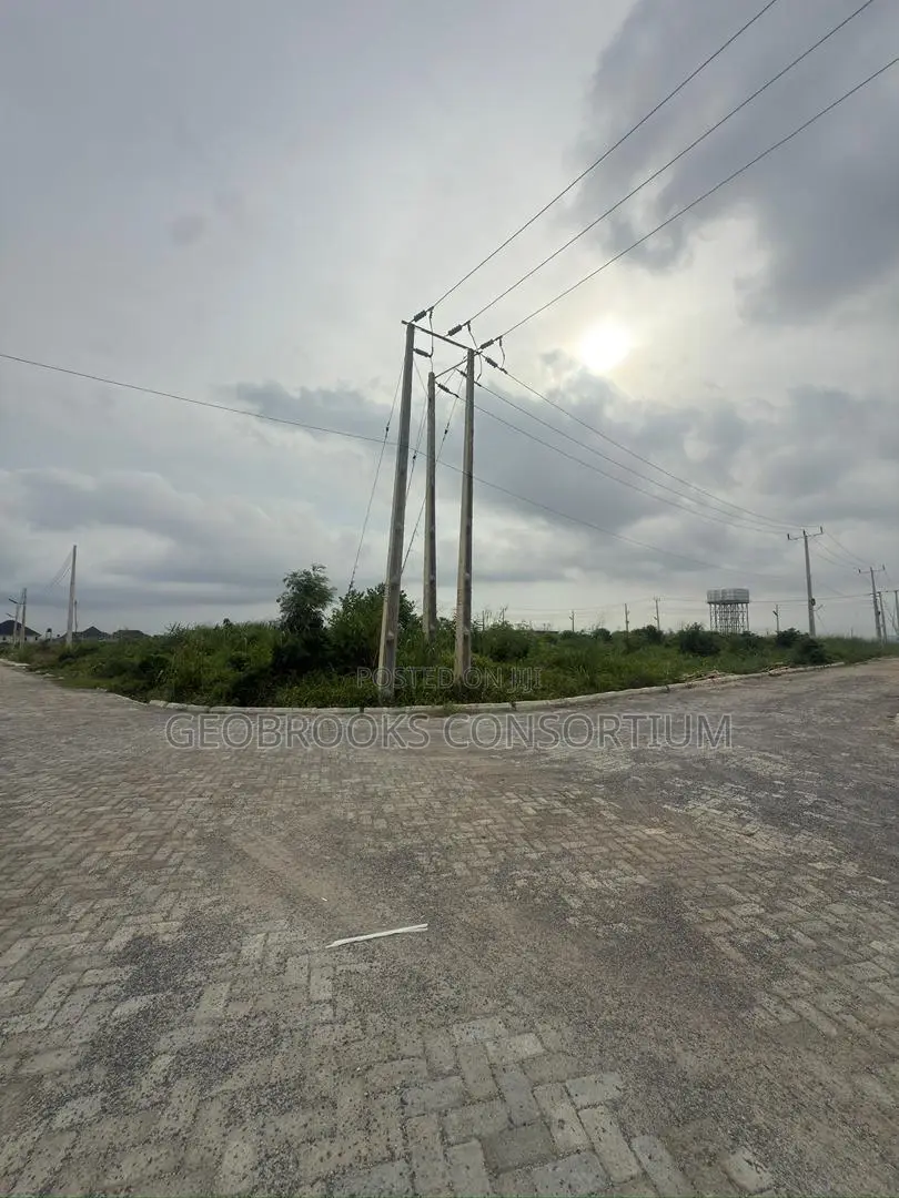 Premium Residential 578sqm for Sale – Park Manor Estate, Samonda.