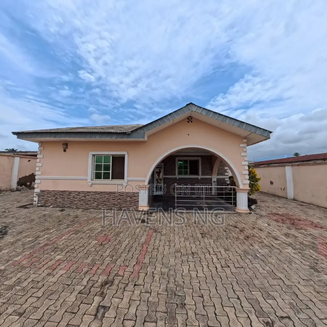 4bdrm Bungalow in Abeokuta South for sale