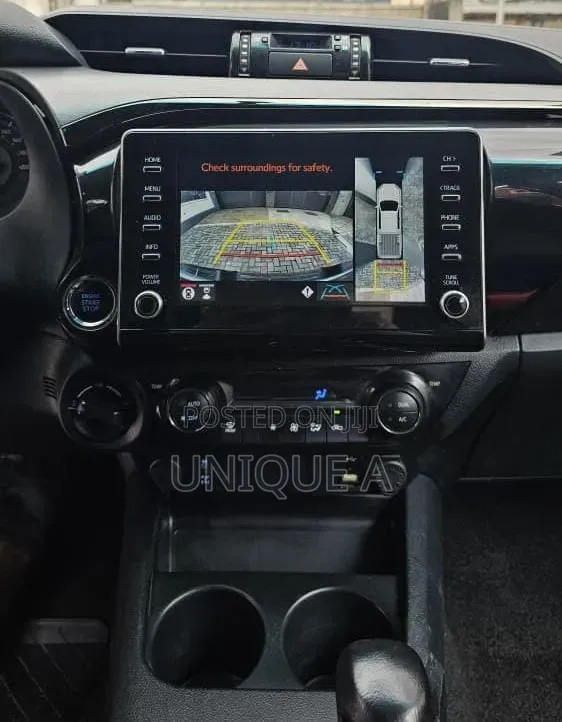 Toyota Tundra 2022 White