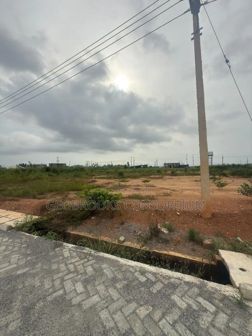 Premium 1,089sqm Dry Residential Land in Park Manor Estate, Samonda