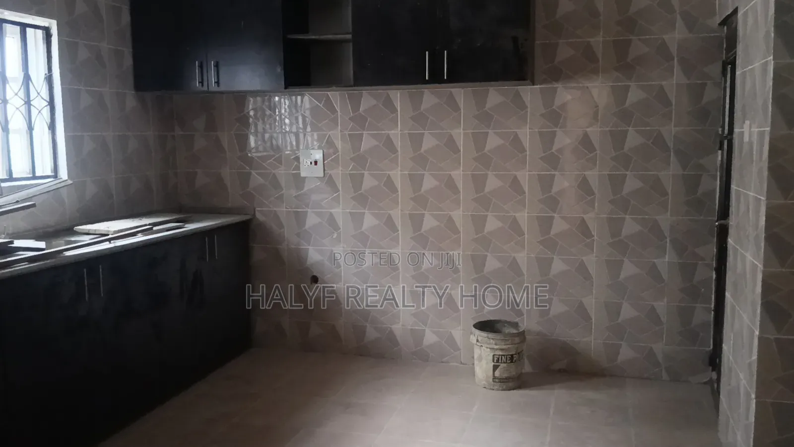 5bdrm Duplex in River Park, Sabon Lugbe for rent