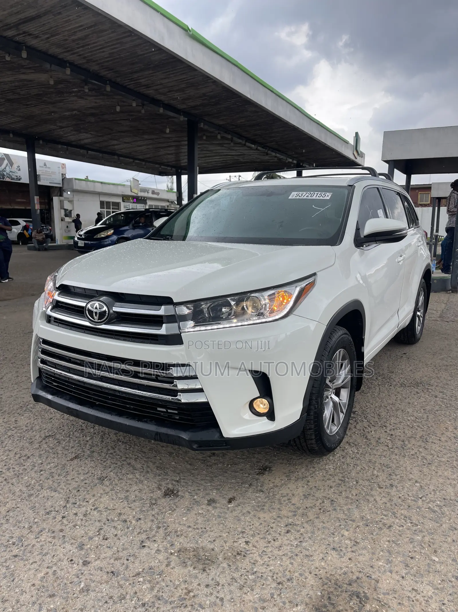 Toyota Highlander XLE 4dr SUV AWD (3.5L 6cyl 6A) 2014 White