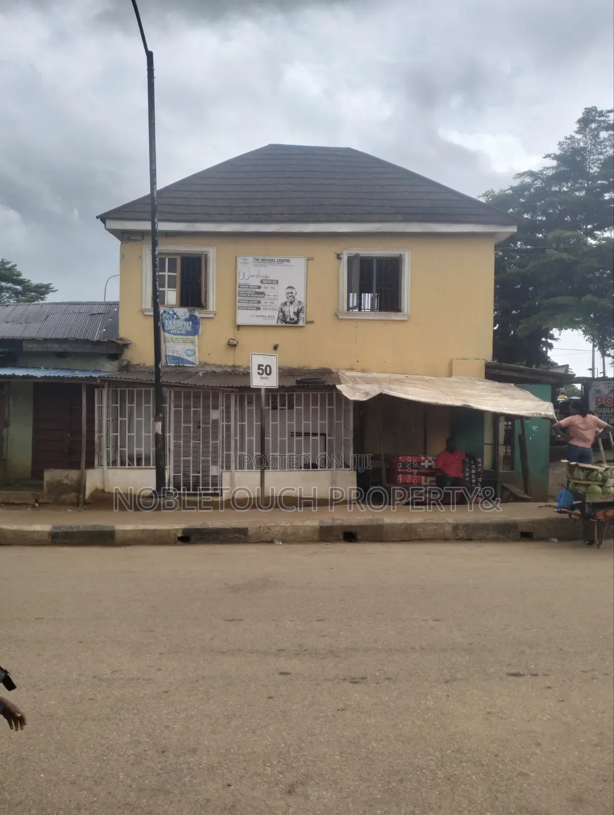 Commercial Land Along the Major Rd, With Shops at Akesan