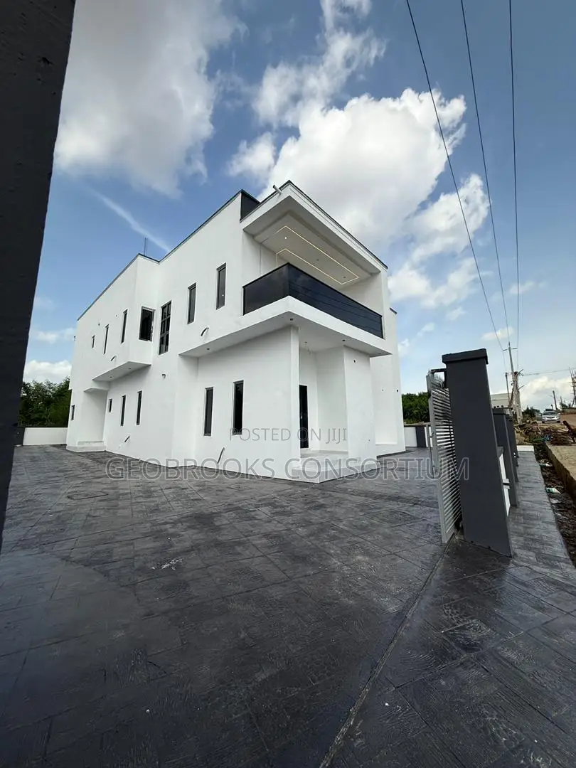 4bdrm Duplex in Rayfield Gardens, Iwo Road for sale