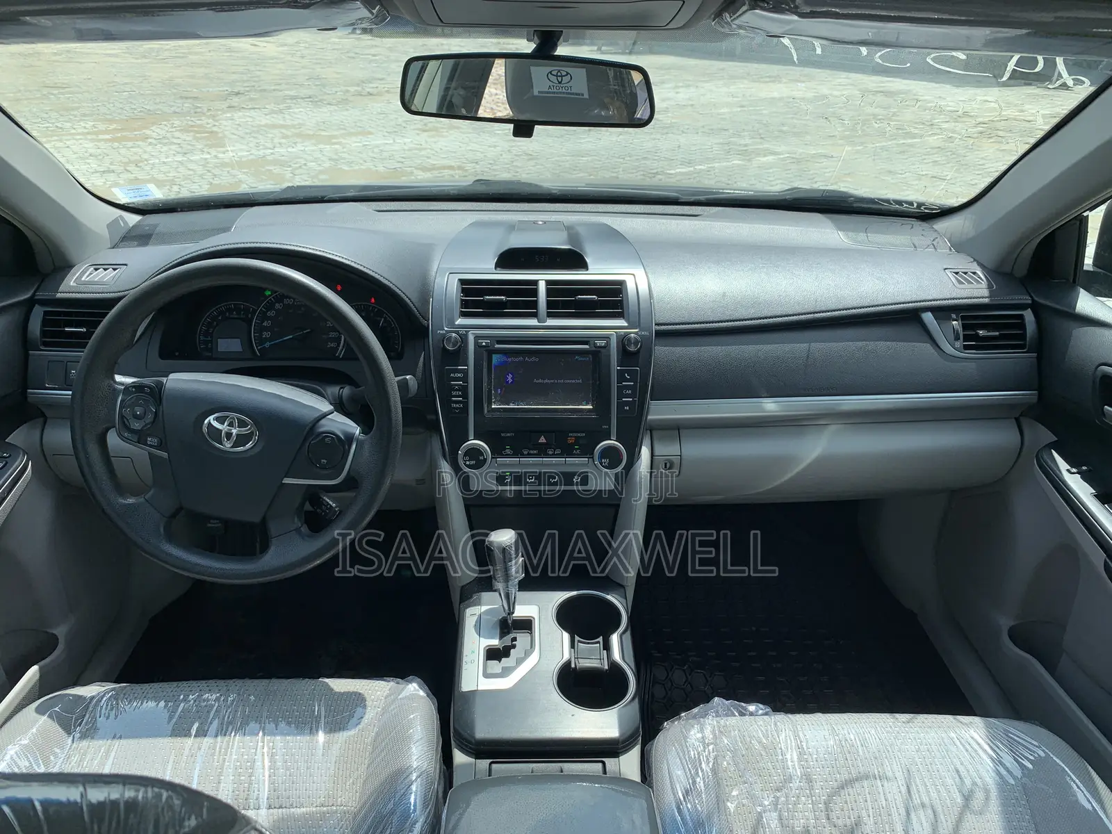 Toyota Camry LE 4dr Sedan (2.5L 4cyl 6A) 2012 Gray