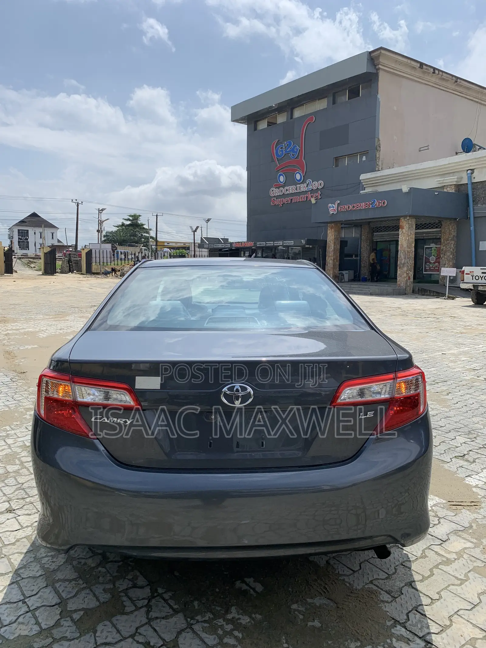 Toyota Camry LE 4dr Sedan (2.5L 4cyl 6A) 2012 Gray