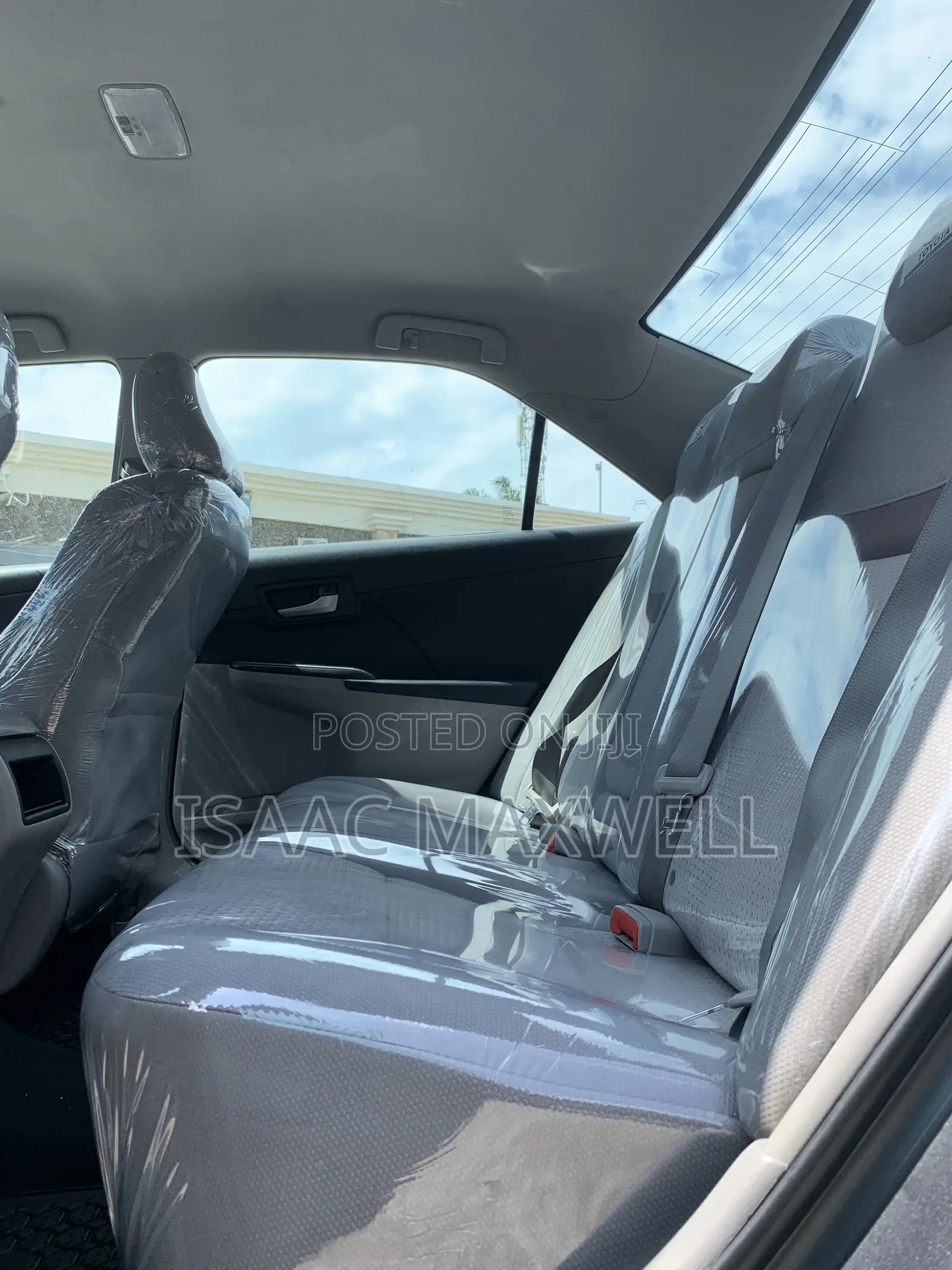 Toyota Camry LE 4dr Sedan (2.5L 4cyl 6A) 2012 Gray