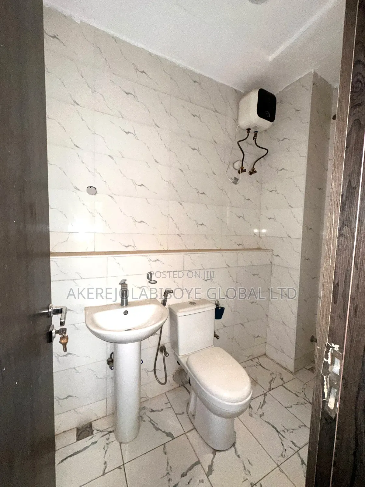 3bdrm Apartment in Jahi, Abuja for rent