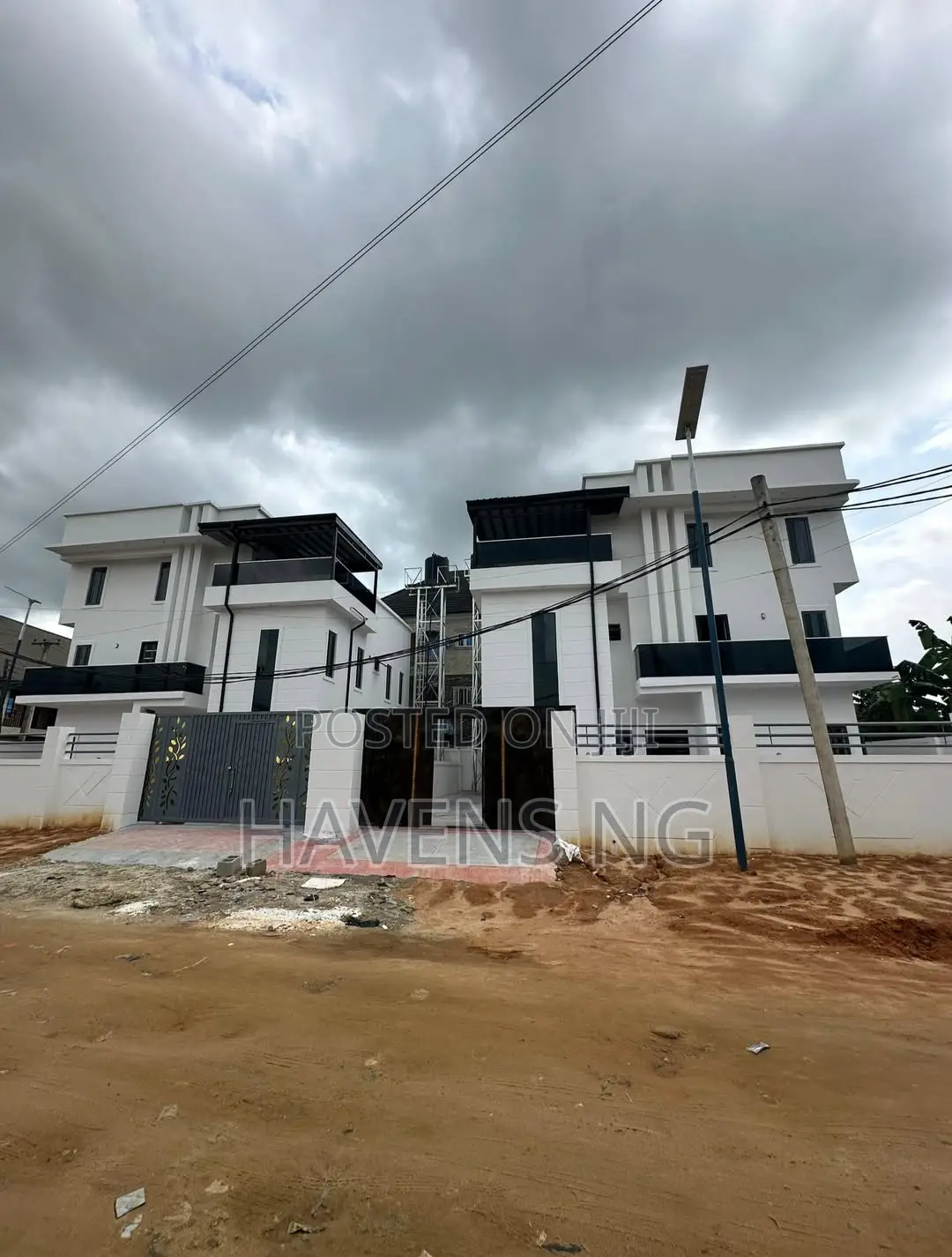 5bdrm Maisonette in Obio-Akpor for sale