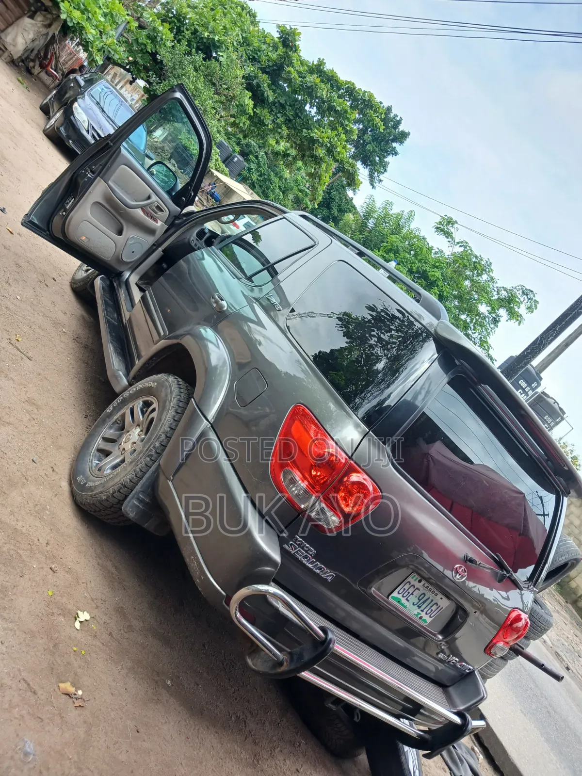 Toyota Sequoia 2006 Gold
