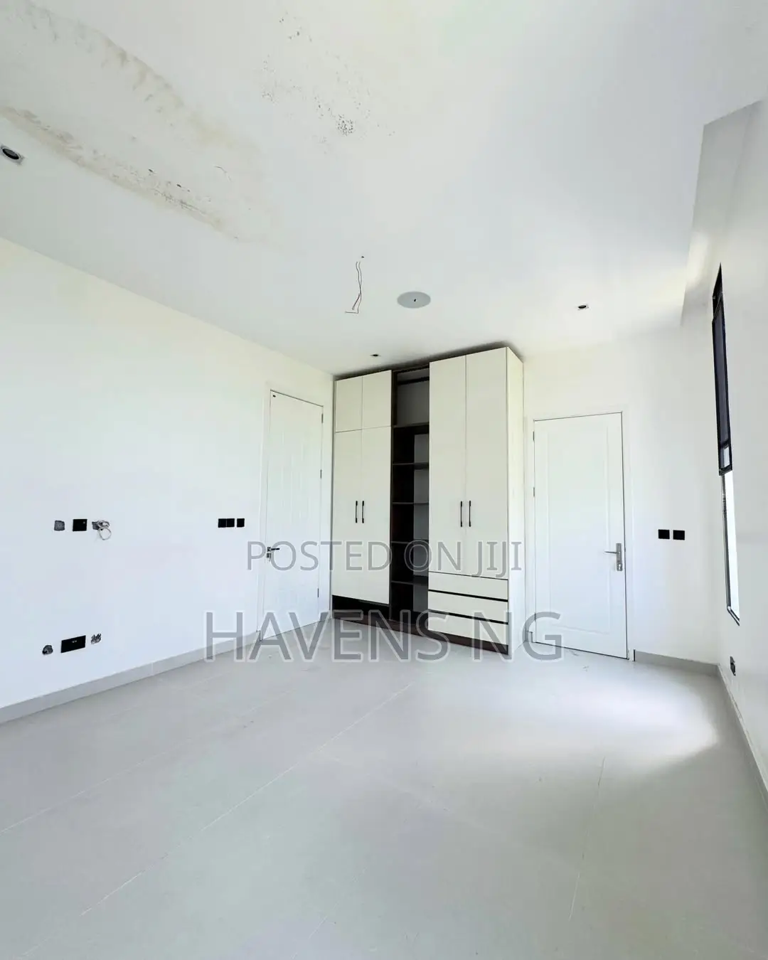 5bdrm Duplex in Ikate for sale