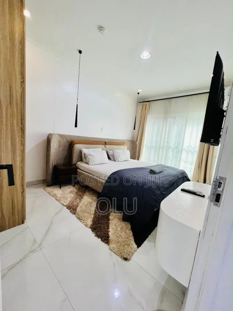 Furnished 3bdrm Block of Flats in Lekki Ph1 for rent