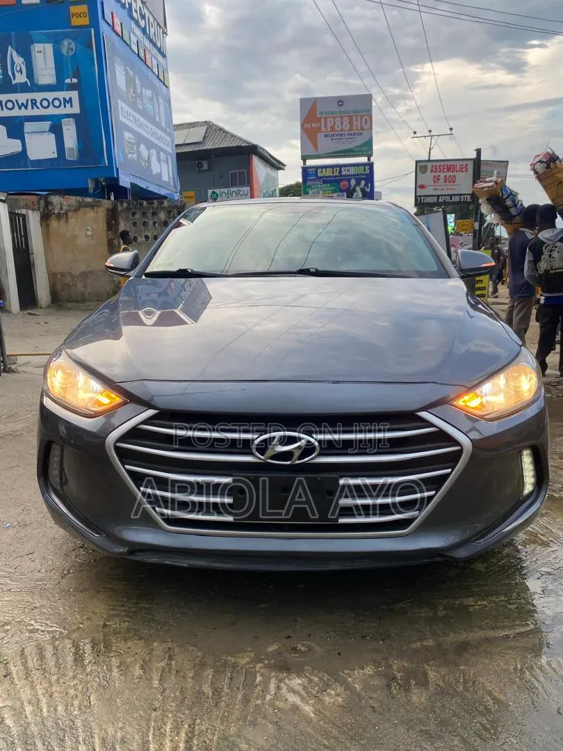 Hyundai Elantra 2017 Gray
