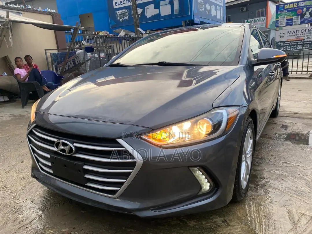 Hyundai Elantra 2017 Gray