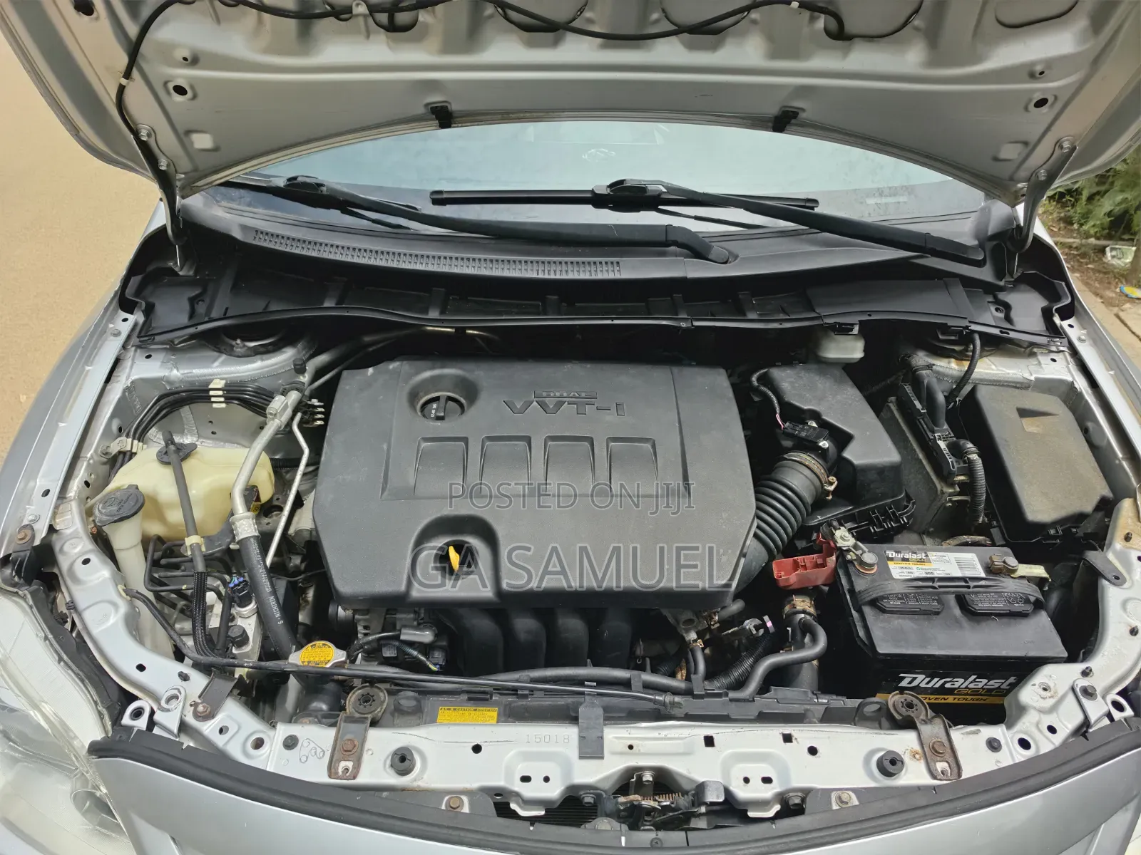 Toyota Corolla LE 4dr Sedan (1.8L 4cyl 4A) 2012 Silver