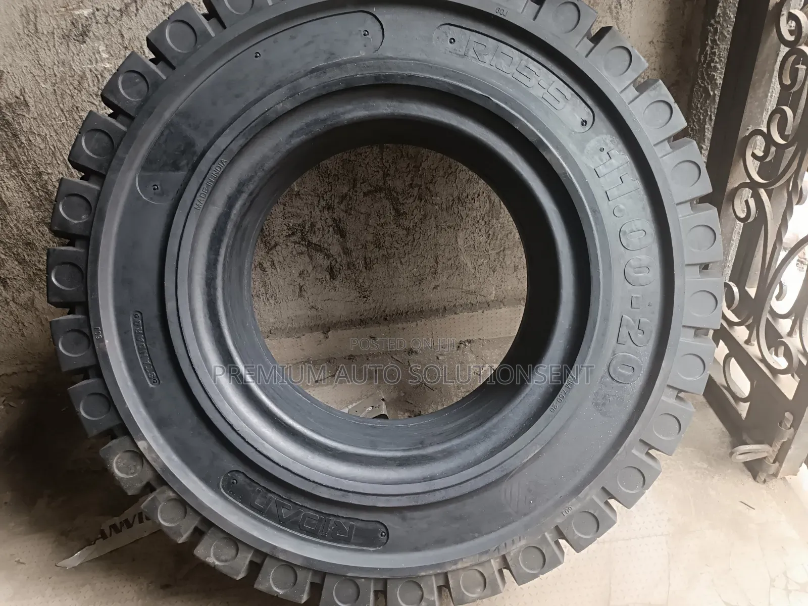 Brand New 11.00-20 Solid Forklift Tyre