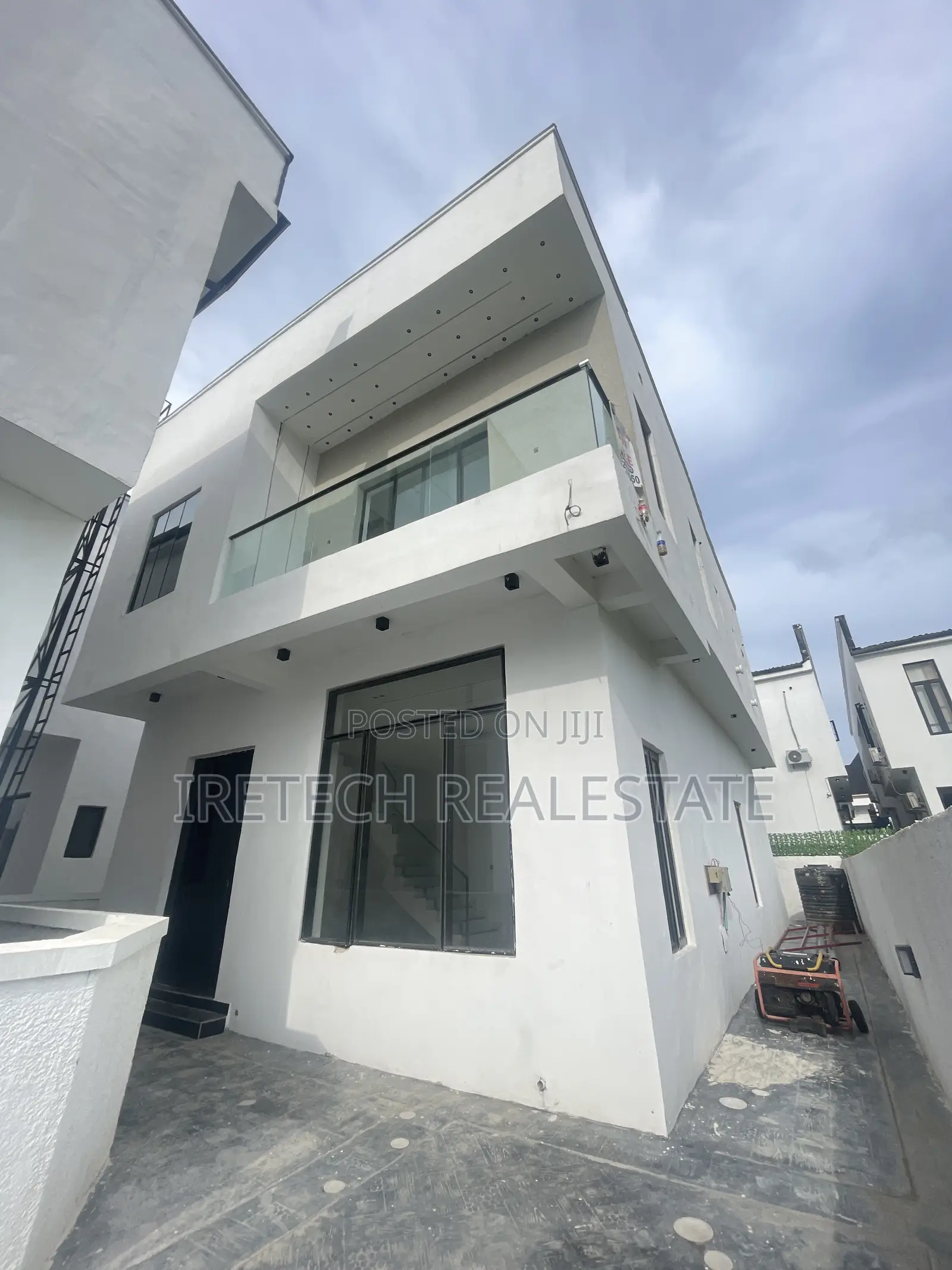 4bdrm Duplex in In A Gated Estate, Ado / Ajah for sale