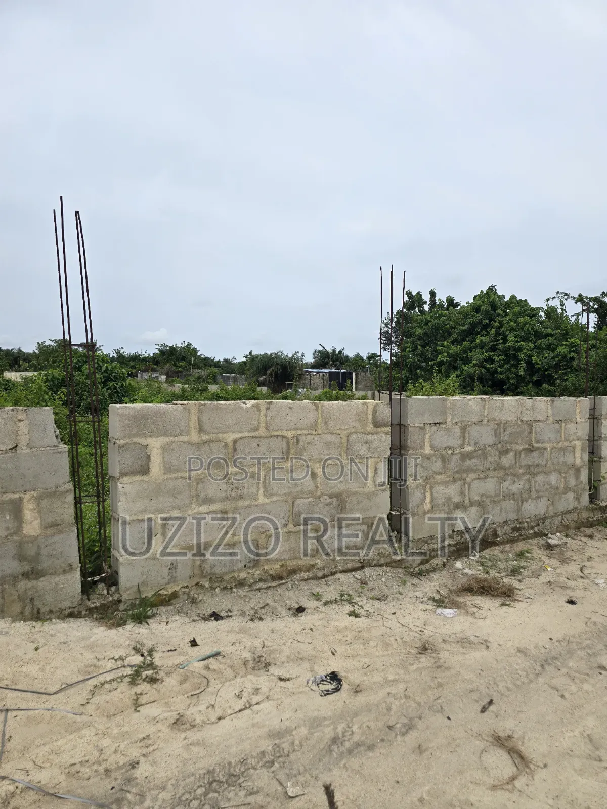 Corner Piece Dryland in Ajayi Apata