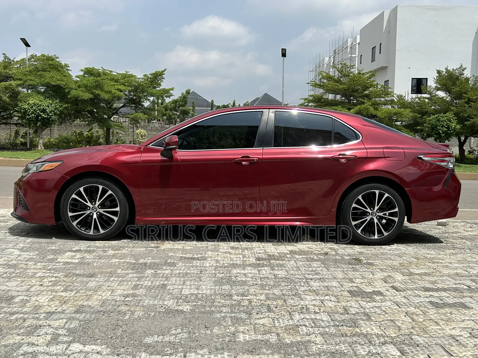 Toyota Camry SE (2.5L 4cyl 8A) 2019 Burgundy