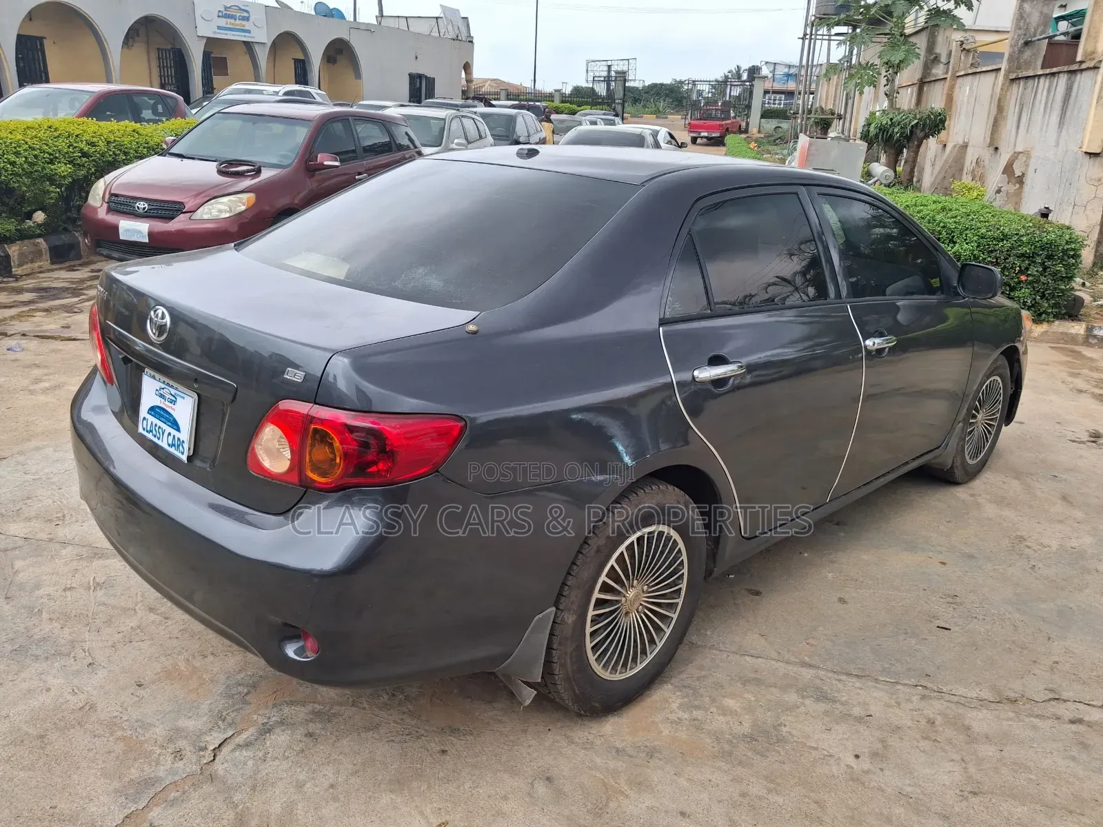 Toyota Corolla LE 4dr Sedan (1.8L 4cyl 4A) 2010 Gray
