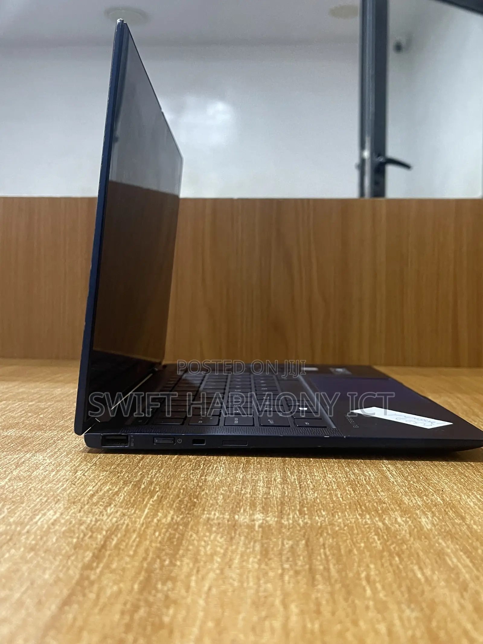 Laptop HP Elite Dragonfly x360 8th Gen 16GB Intel Core i5 SSD 256GB