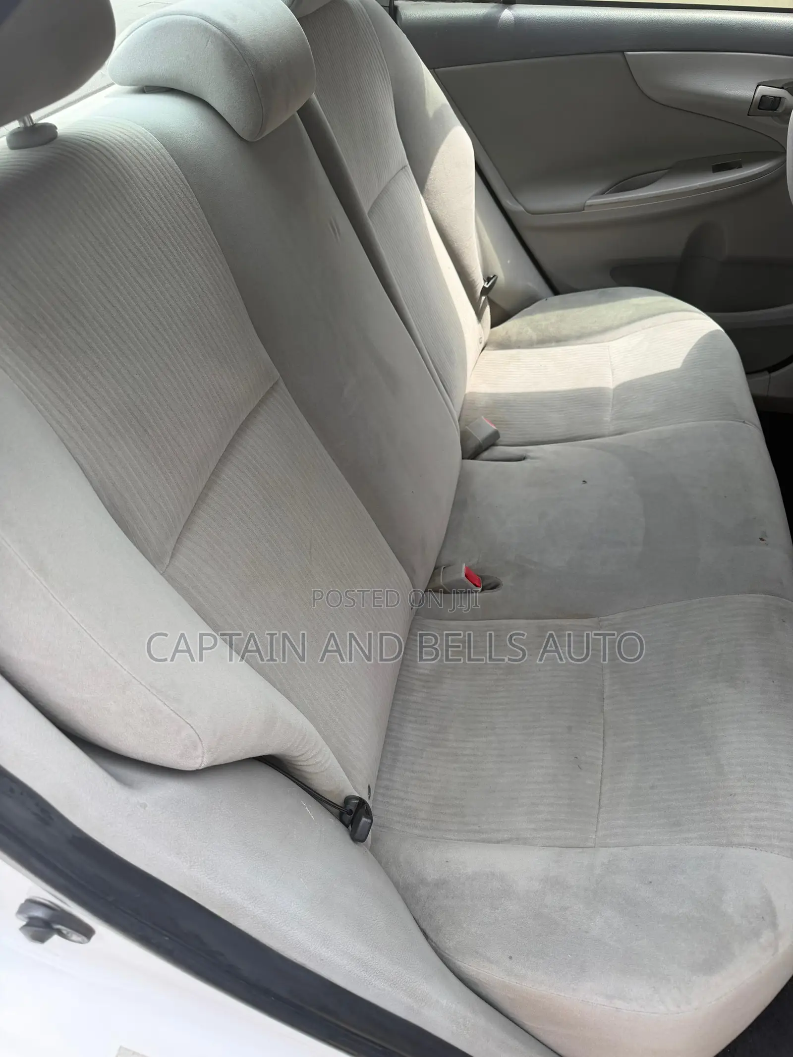 Toyota Corolla LE 4dr Sedan (1.8L 4cyl 4A) 2010 White