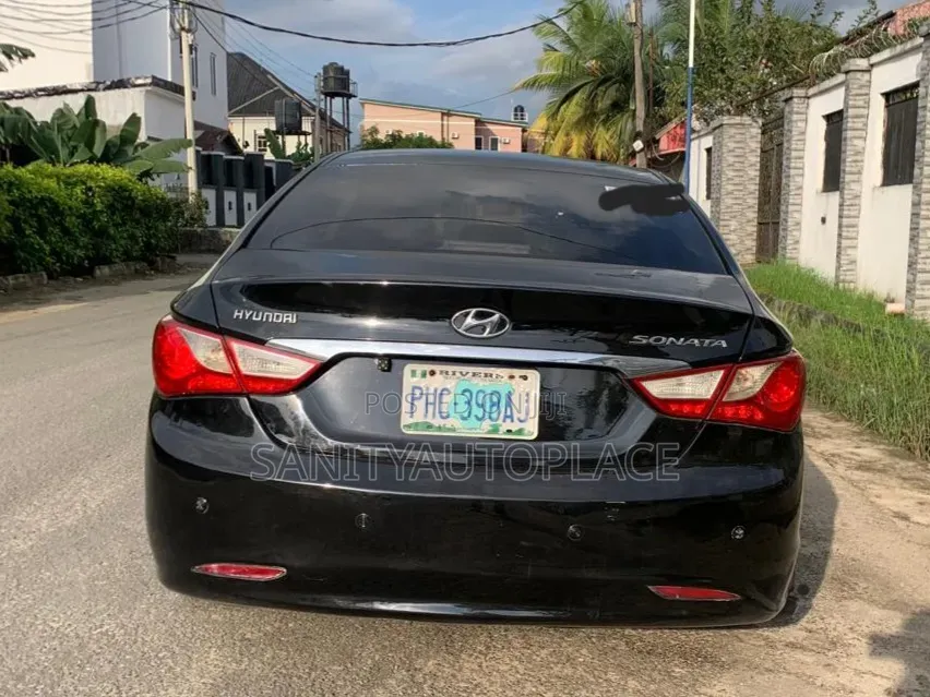 Hyundai Sonata 2012 Black
