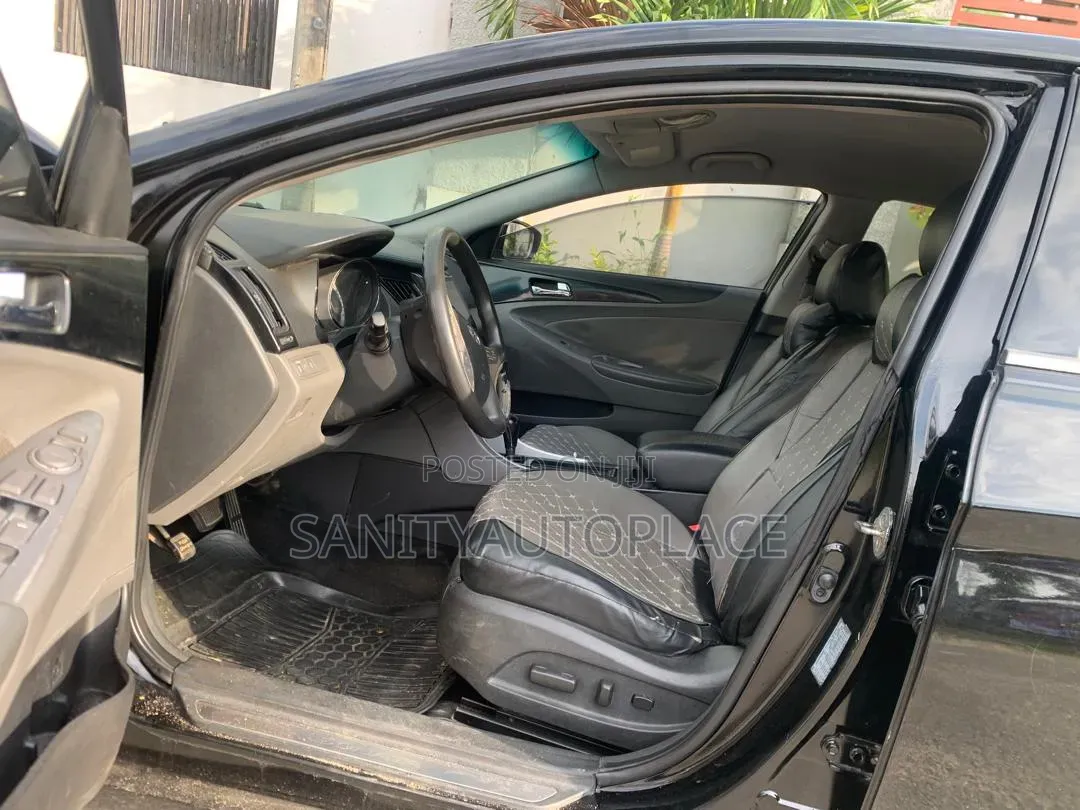 Hyundai Sonata 2012 Black