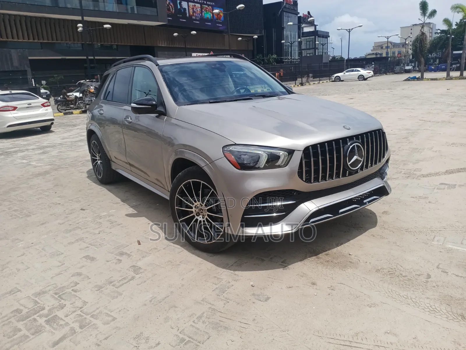 Mercedes-Benz GLE-Class 2021 Brown