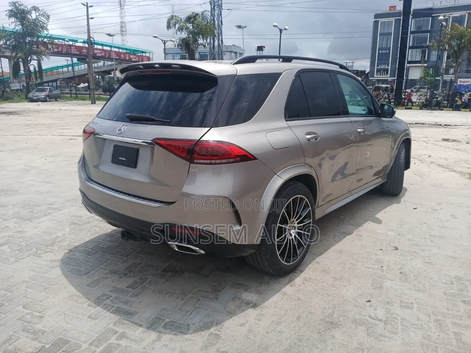 Mercedes-Benz GLE-Class 2021 Brown