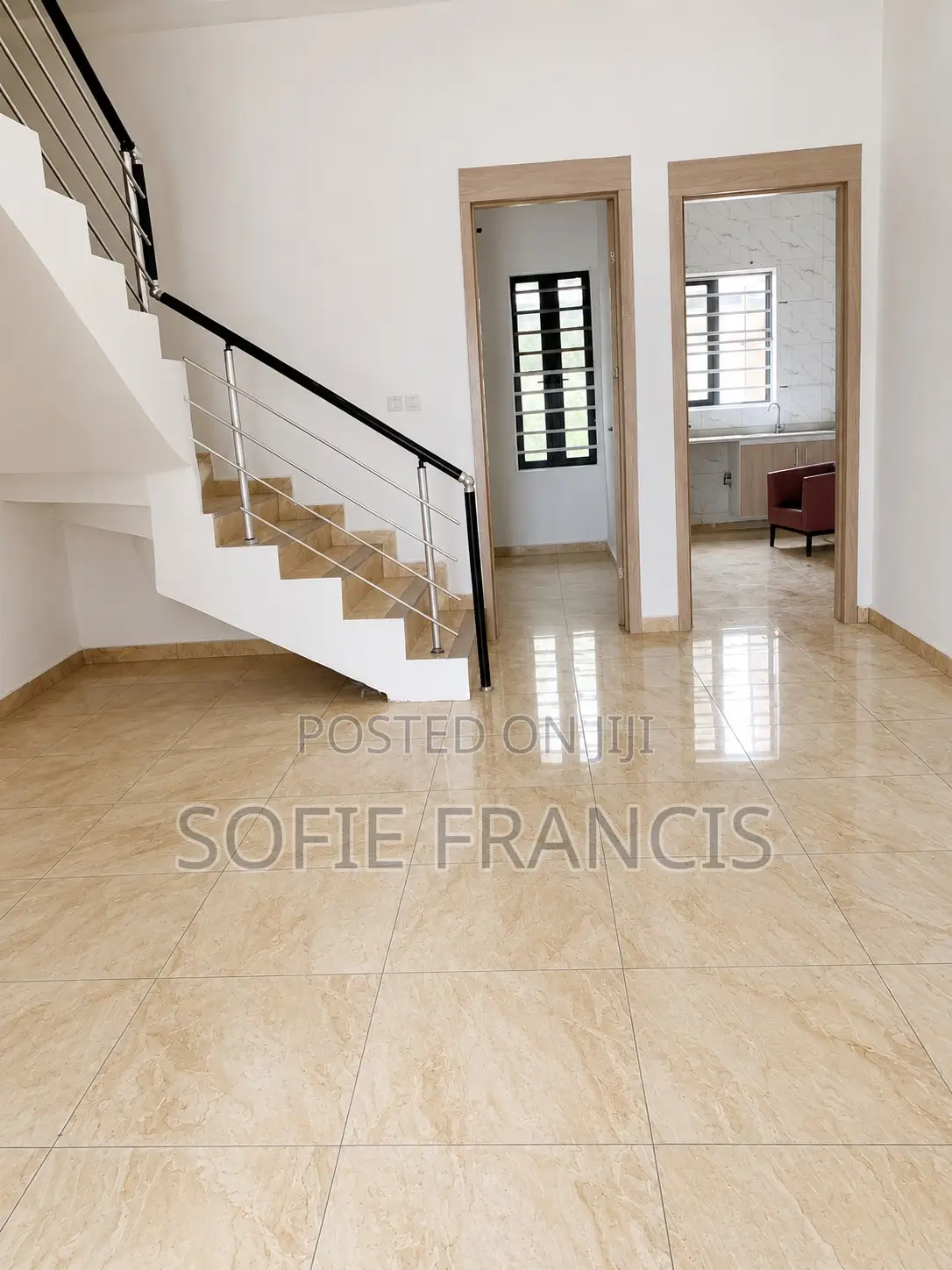 4bdrm Duplex in Vgc for sale