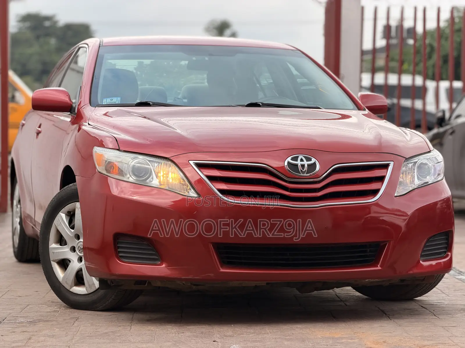 Toyota Camry LE 4dr Sedan (2.5L 4cyl 6A) 2011 Red
