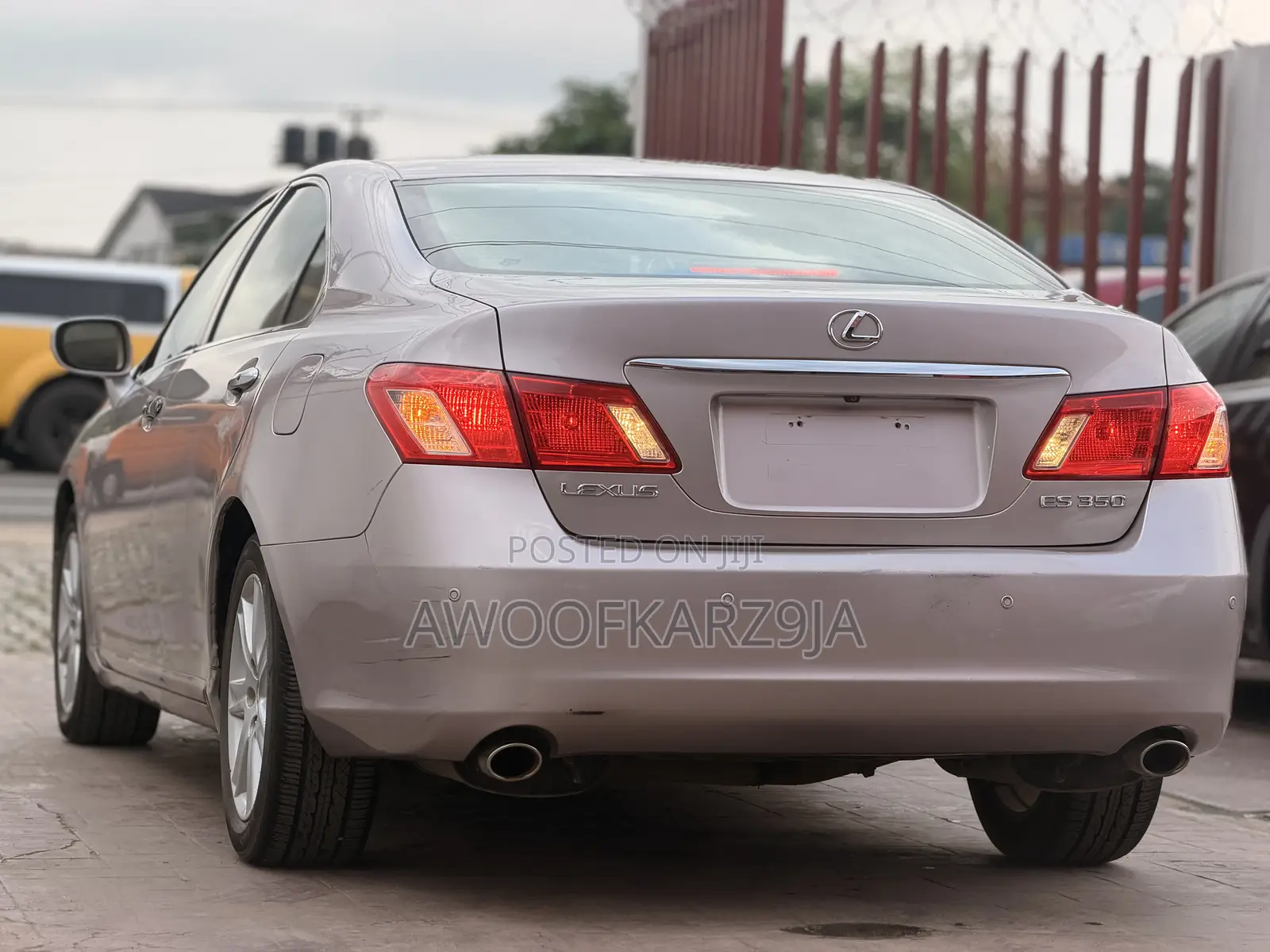 Lexus ES 350 2009 Pink