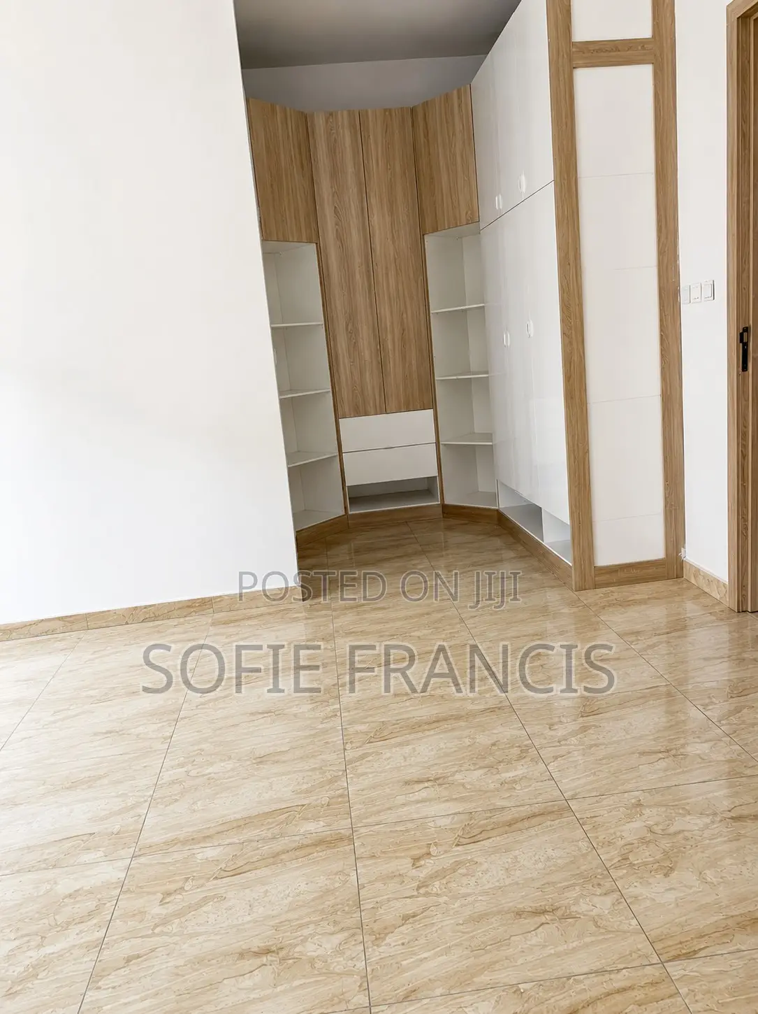 4bdrm Duplex in Vgc for sale