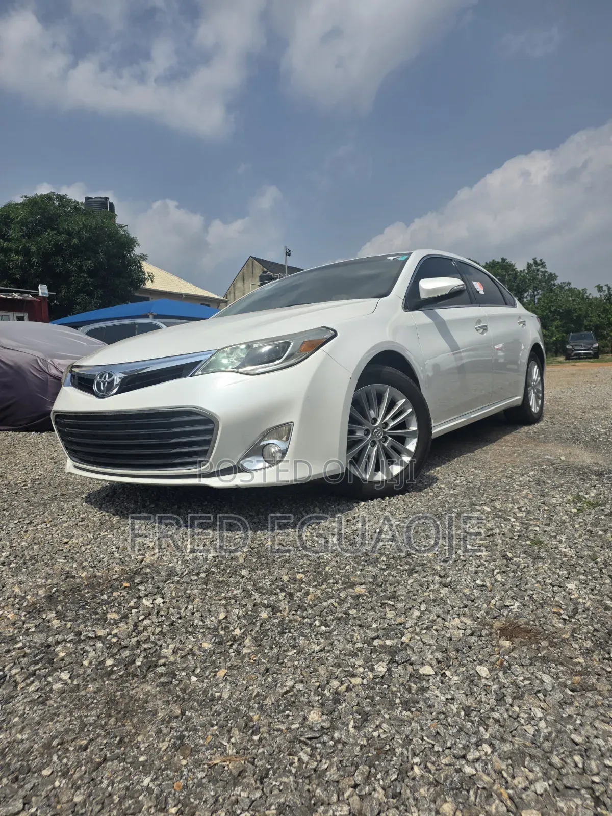 Toyota Avalon XLE Premium Sedan FWD (3.5L 6cyl 6A) 2013 White