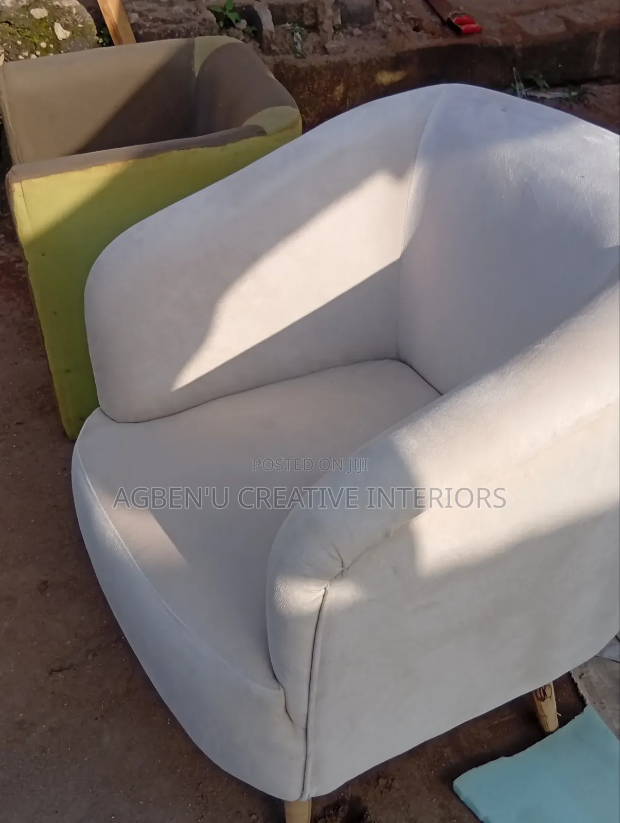 Curved Single Chair