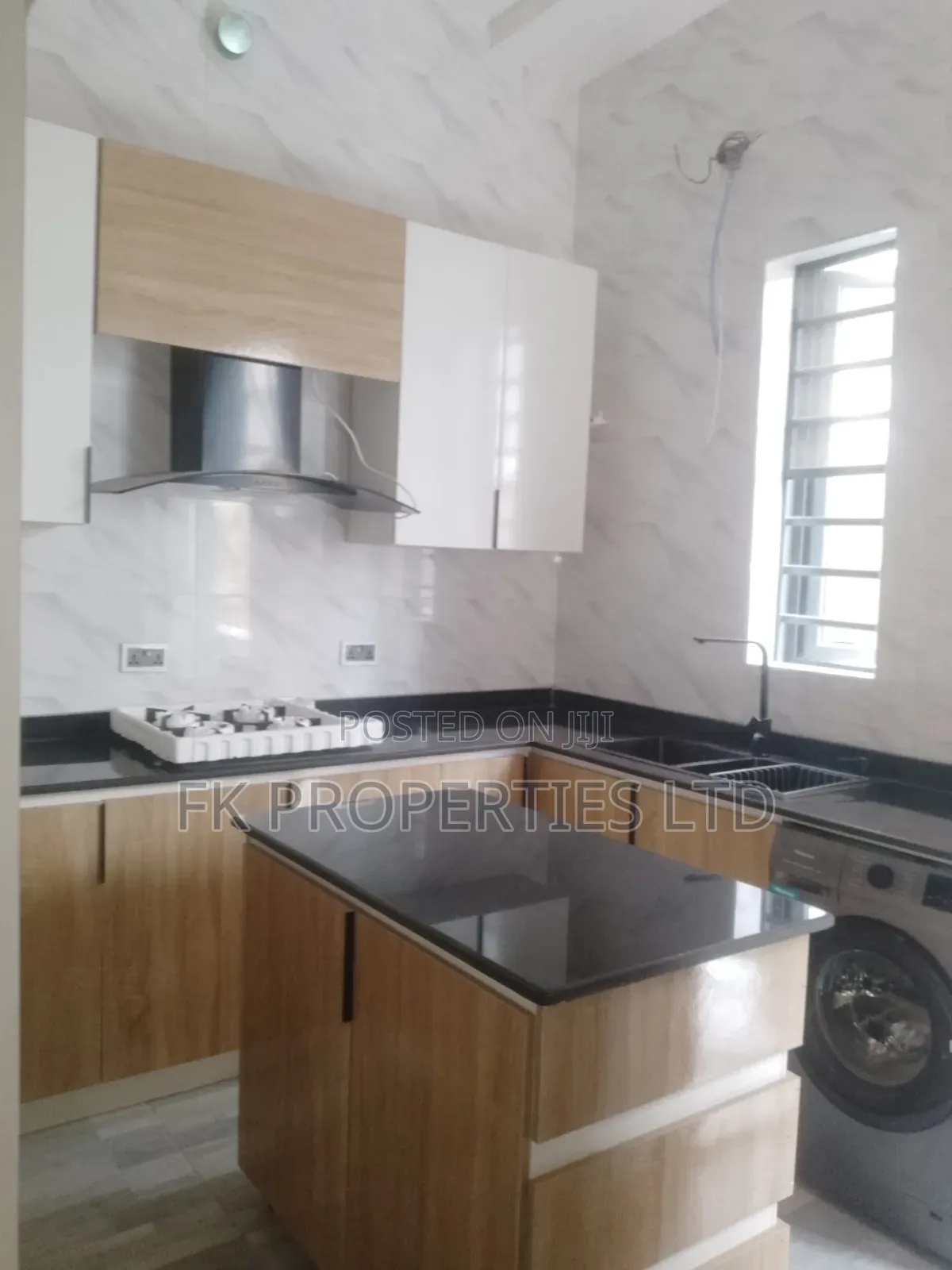 5bdrm Mansion in Ajah, Abraham Adesanya Estate for sale