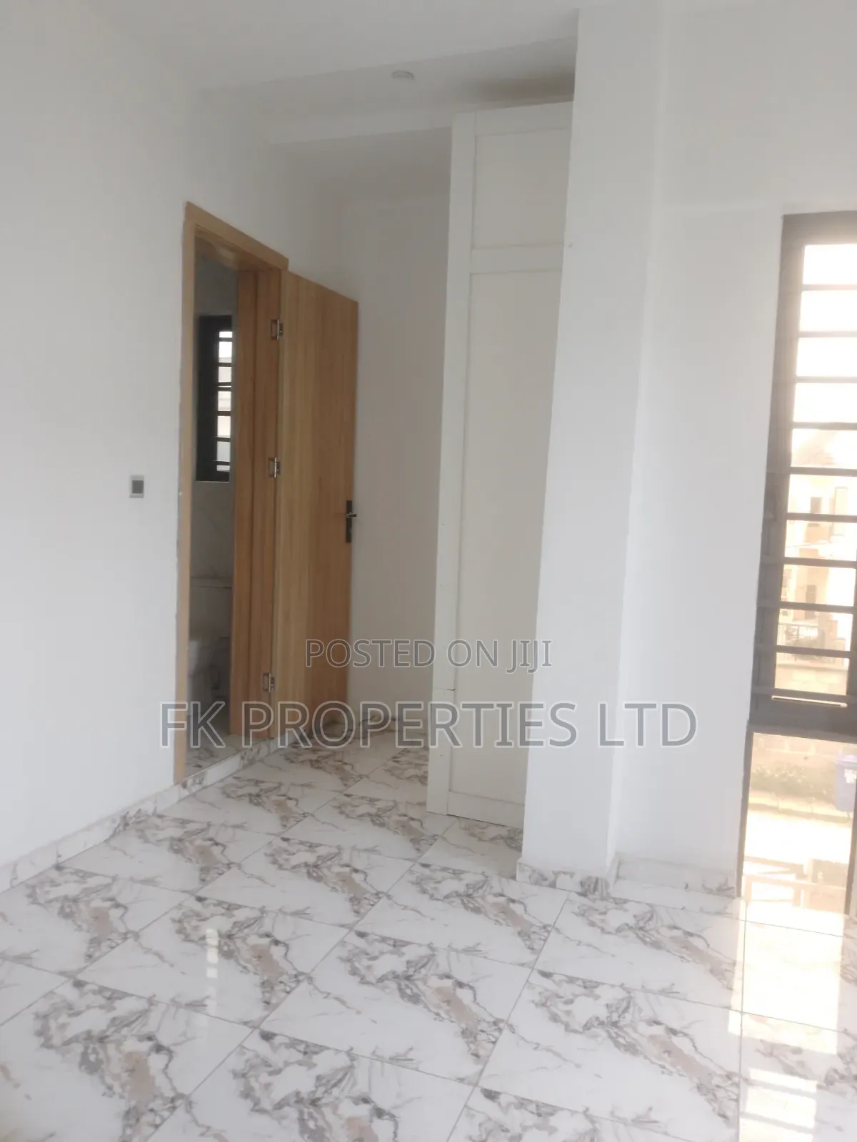 5bdrm Mansion in Ajah, Abraham Adesanya Estate for sale