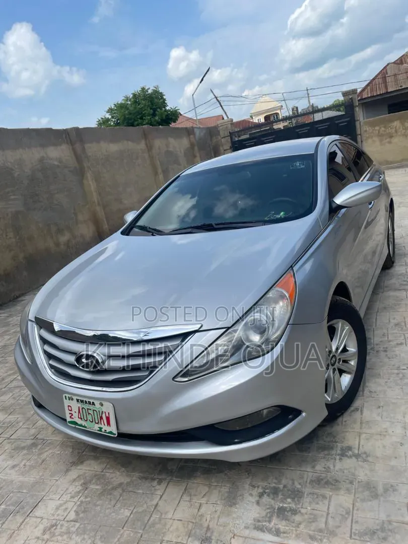 Hyundai Sonata GLS 4dr Sedan (2.4L 4cyl 6A) 2014 Silver
