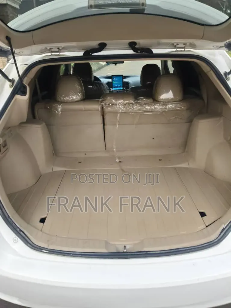 Toyota Venza 2011 White