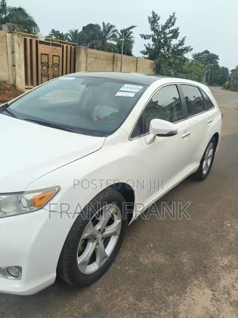 Toyota Venza 2011 White