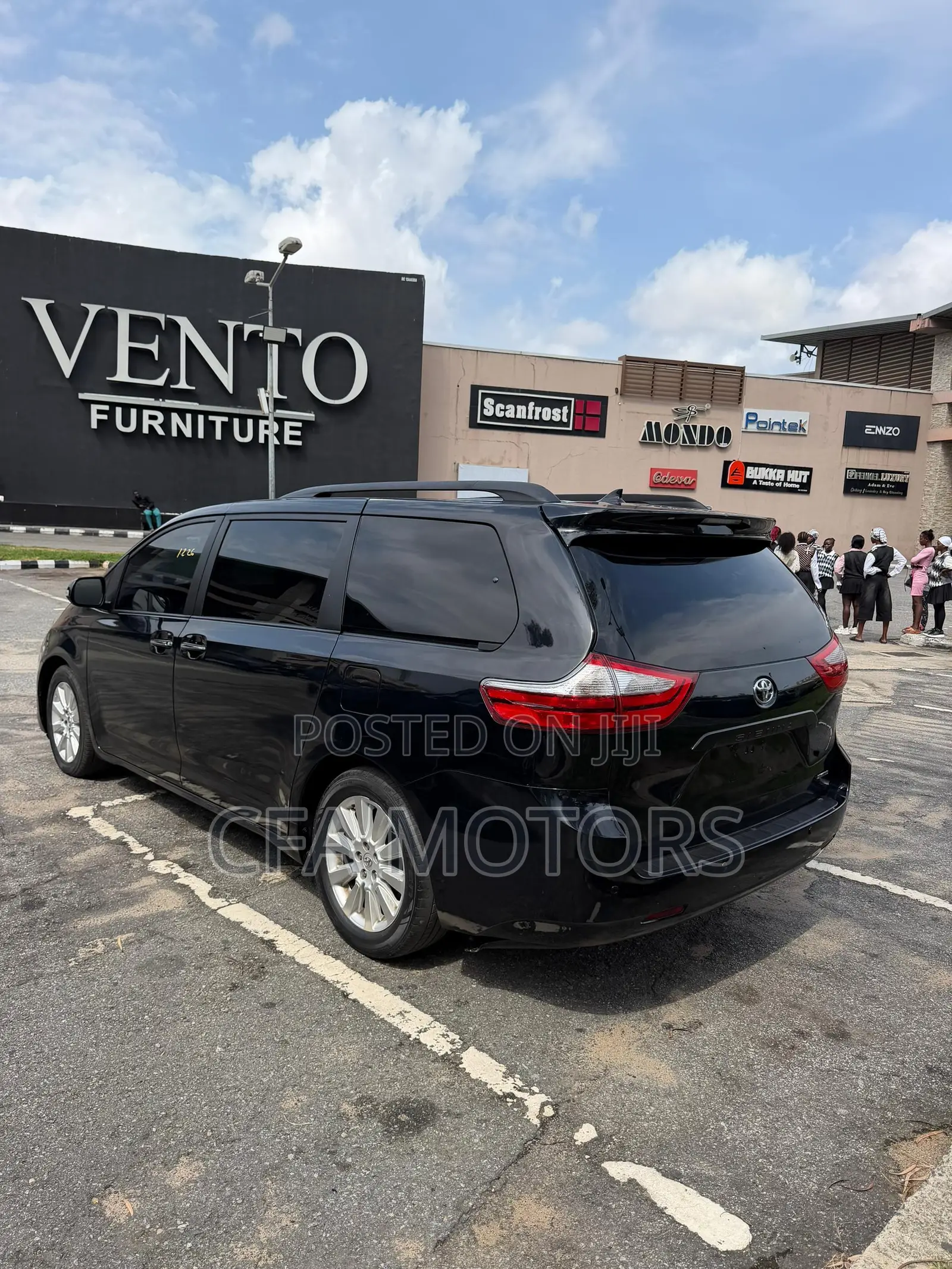 Toyota Sienna 2015 Black