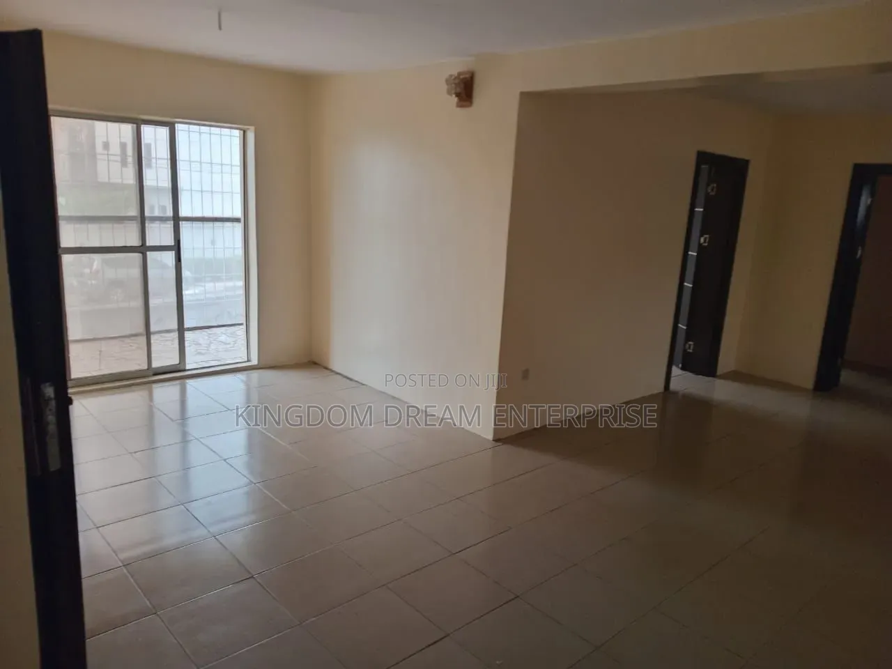 3bdrm Block of Flats in Oyediran Estate Sabo for rent