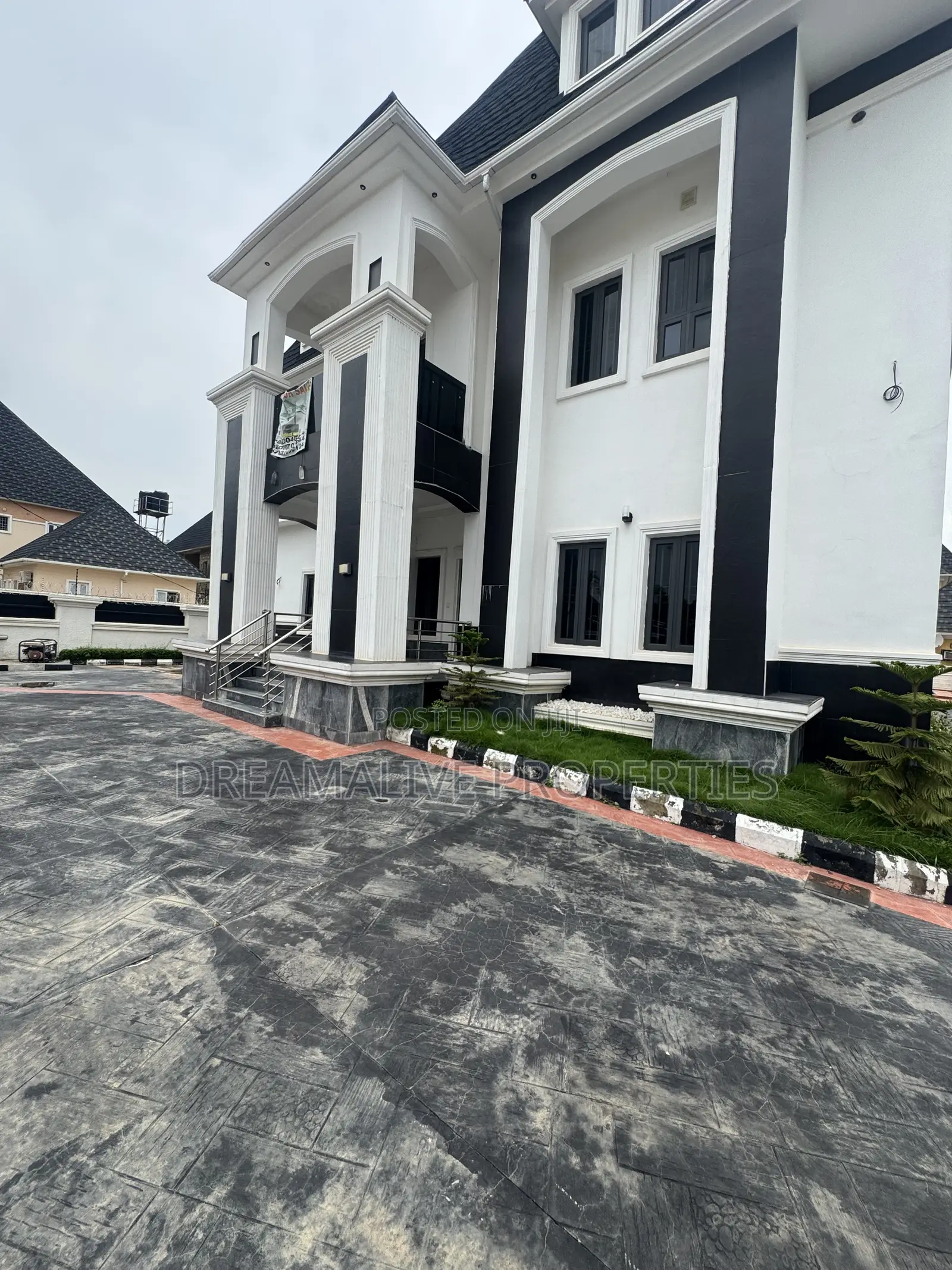 6bdrm Duplex in Efab Metropolis, Gwarinpa for sale
