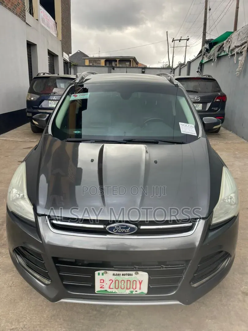 Ford Escape Titanium 4dr SUV (1.6L 4cyl Turbo 6A) 2015 Gray