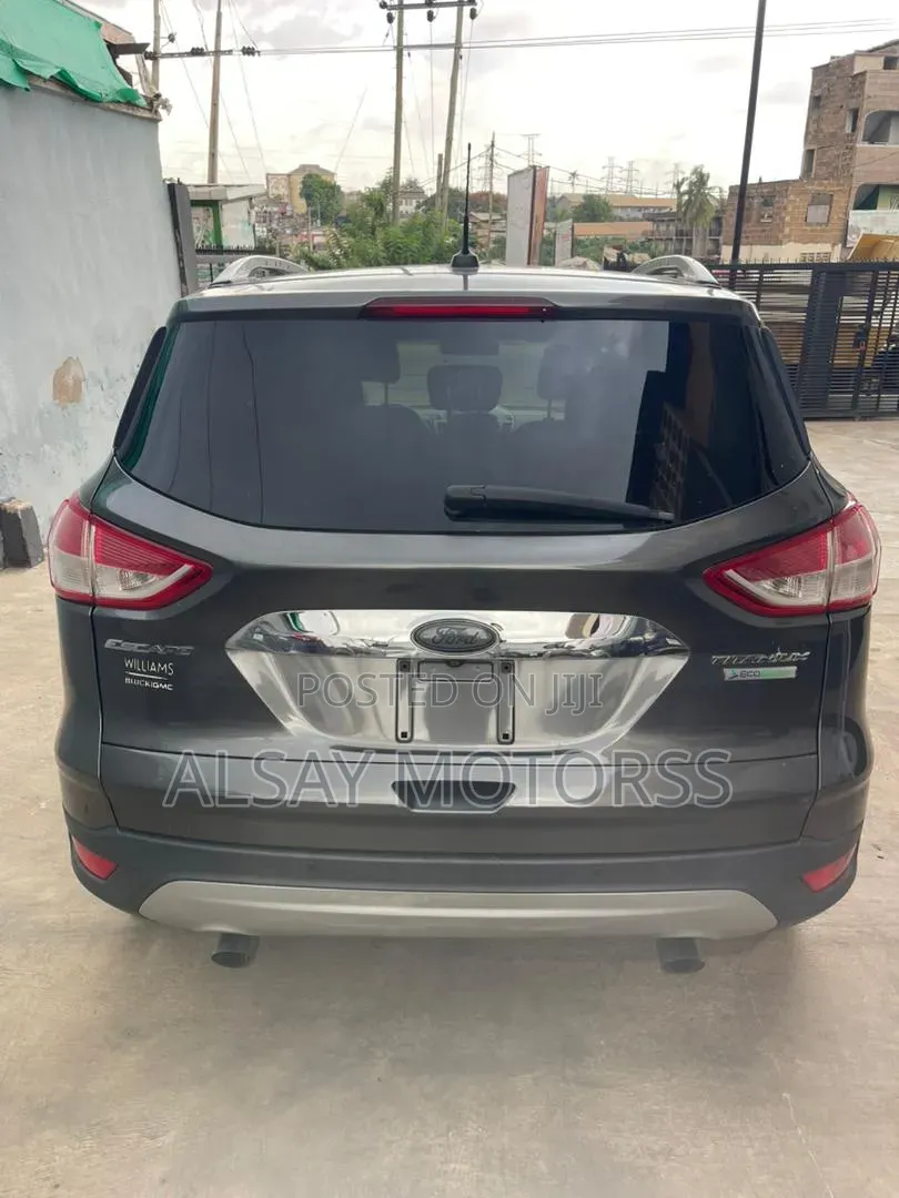Ford Escape Titanium 4dr SUV (1.6L 4cyl Turbo 6A) 2015 Gray