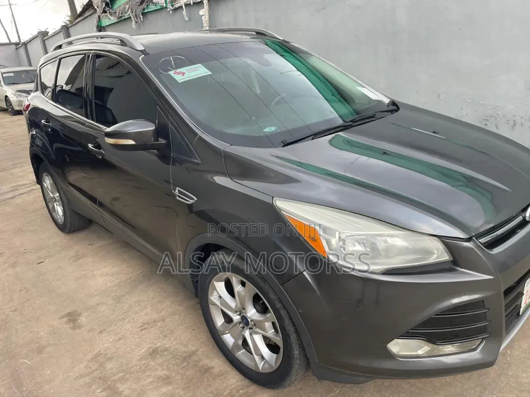 Ford Escape Titanium 4dr SUV (1.6L 4cyl Turbo 6A) 2015 Gray
