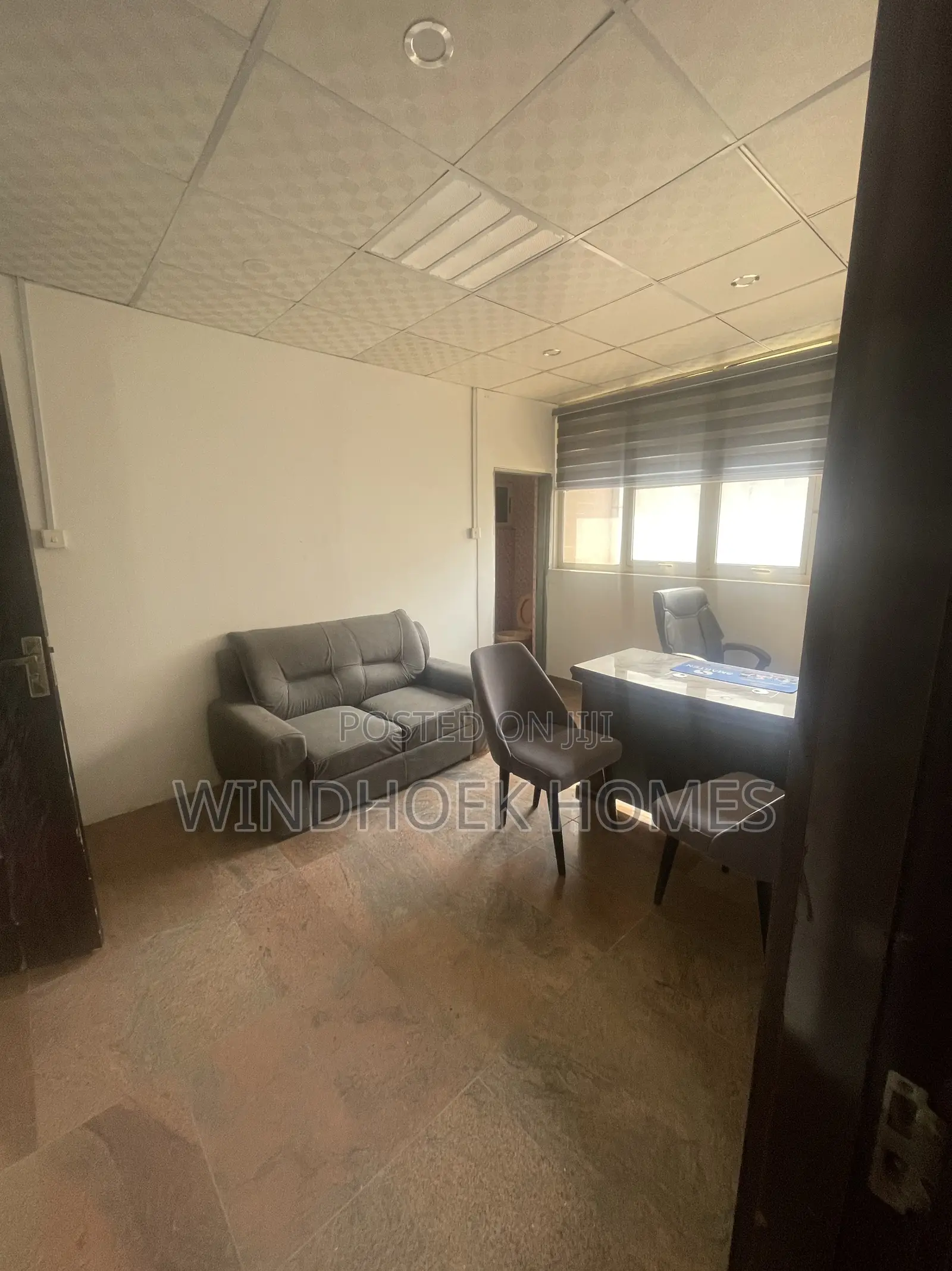 100sqms on the 1st Floor in a Well Serviced Office Complex