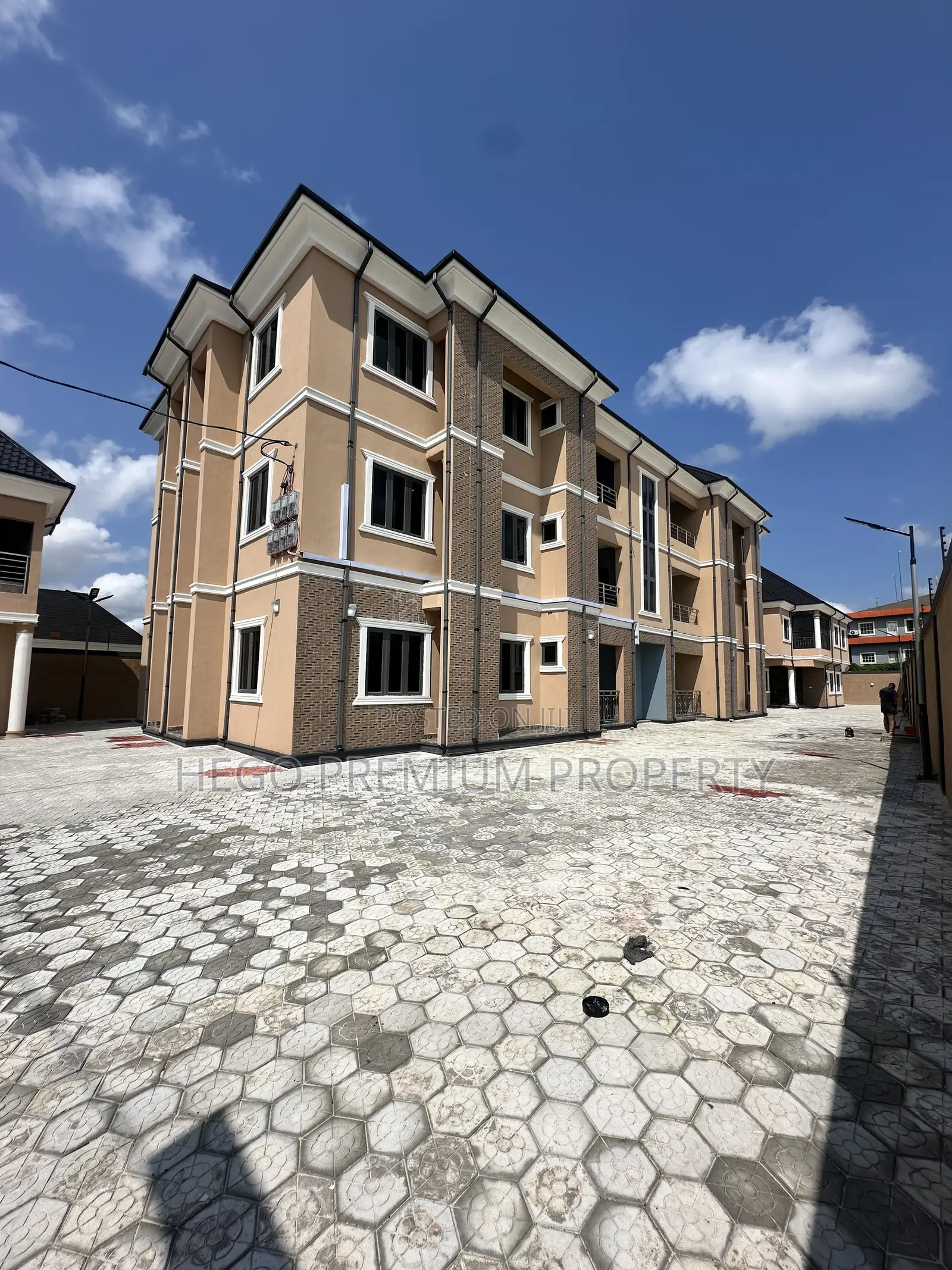 3bdrm Apartment in Peter Odili Estate, Amadi-Ama for rent