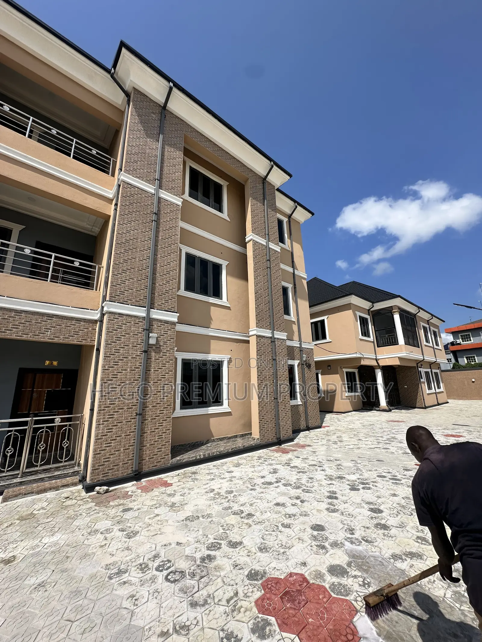 3bdrm Apartment in Peter Odili Estate, Amadi-Ama for rent
